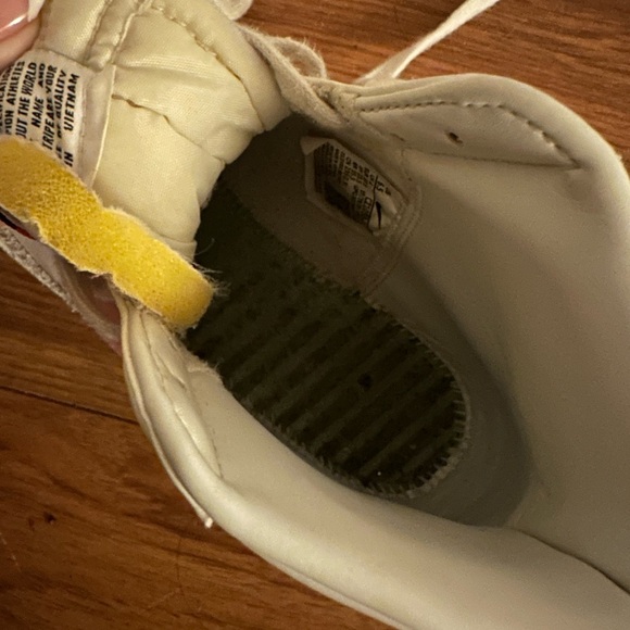 Nike White and Pink Blazers - Picture 5 of 5